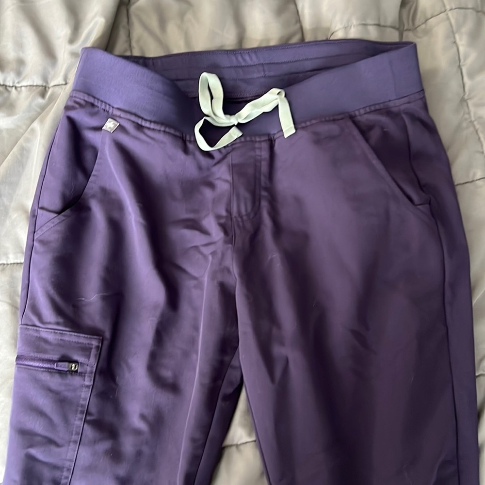 Figs scrubs